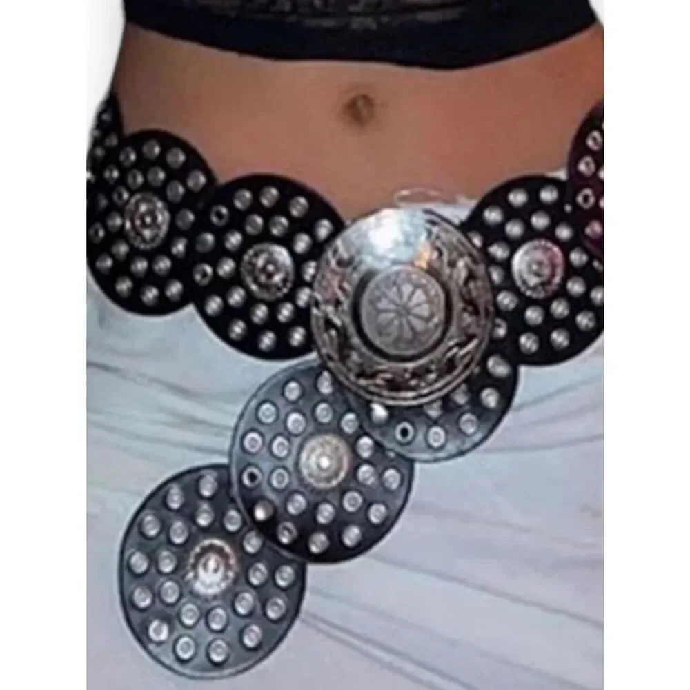 Black Medallion Disc SIlver Studded Rivets Statement Belt OS NWT